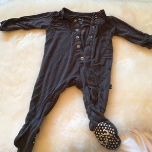 kickee pants grey onesie