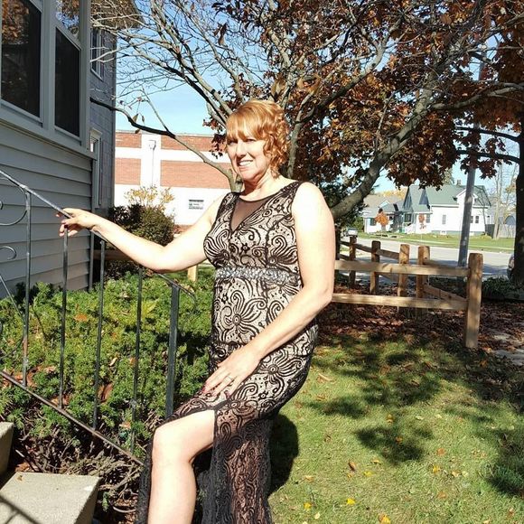 Meet your Posher, Theresa - Picture 1 of 1