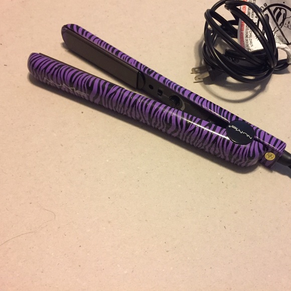 Nume Purple Cheetah Print Straightener