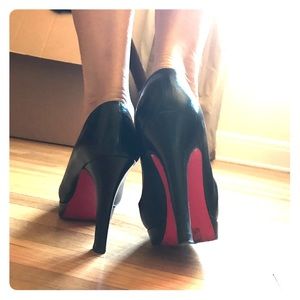 Black leather Louboutin 4 inch  heels size 6