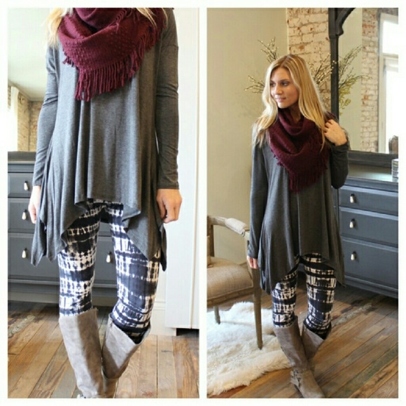 RESTOCKED NWT DARK NAVY TIE DYE LEGGINGS - Picture 2 of 4