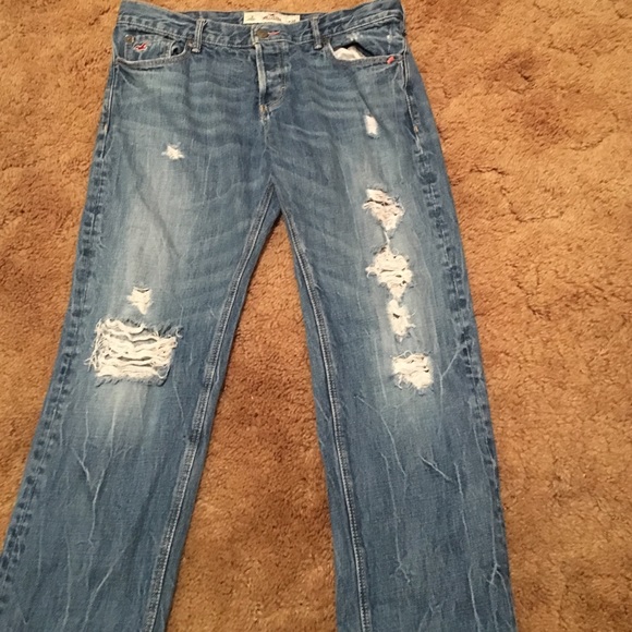Hollister Distressed Capris