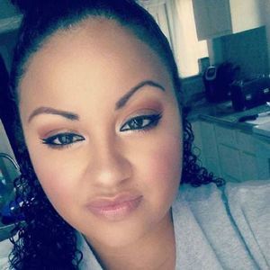 Meet your Posher, Jania