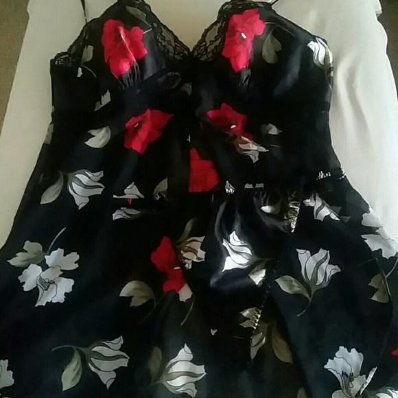 ❎❌SOLD❌❎Black and Red Baby Doll