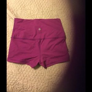 Lululemon high waisted boogie shorts size 6