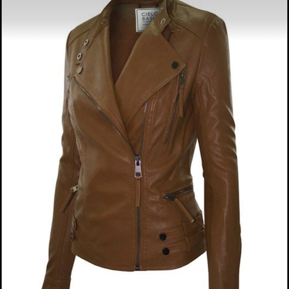 ⭐️LAST ONE! Faux Leather Zipper Moto jacket!⭐️ - Picture 2 of 4