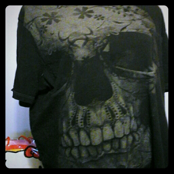 Awesome   skull tee