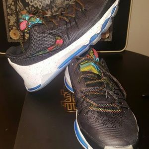 Nike Like new KD 8 size 7 youth 8.5
