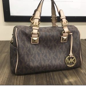MIchael Kors Medium Chocolate Grayson Bag.