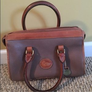 ❌SOLD❌Dooney &Bourke Classic Satchel Vintage purse