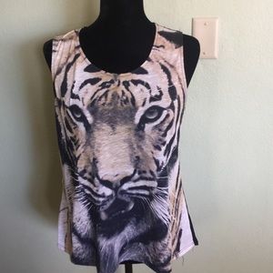 Cute Tiger face tank top!!! Hi-low! Size Medium