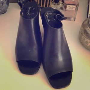 Franco Sarto black sling back modern mule