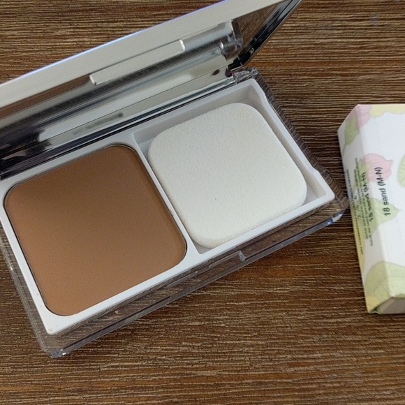 Clinique Acne Solutions Powder 18 Sand (M-N)