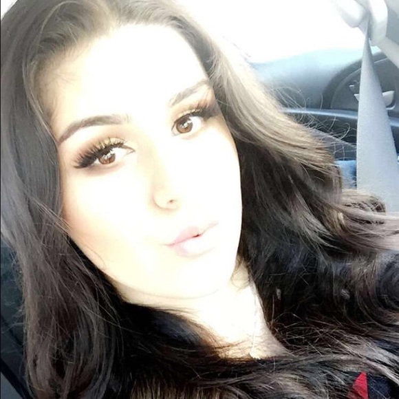 Meet your Posher, Delilah