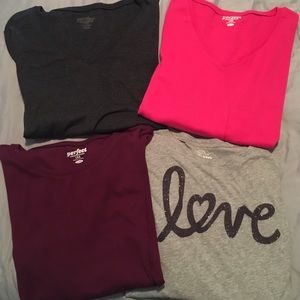 ⭐️Old Navy long sleeve 4 perfect tee bundle!!