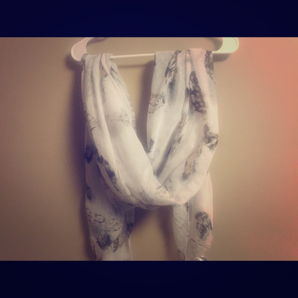 White and black scarf