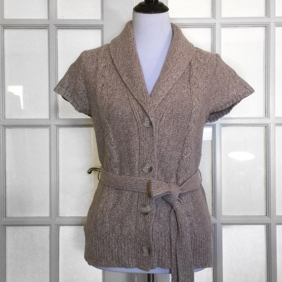 Old Navy Sweaters - Old Navy Beige Short Sleeve Cable Knit Cardigan