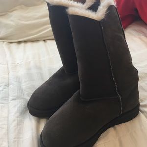 koolaburra by UGG never worn ugg boots