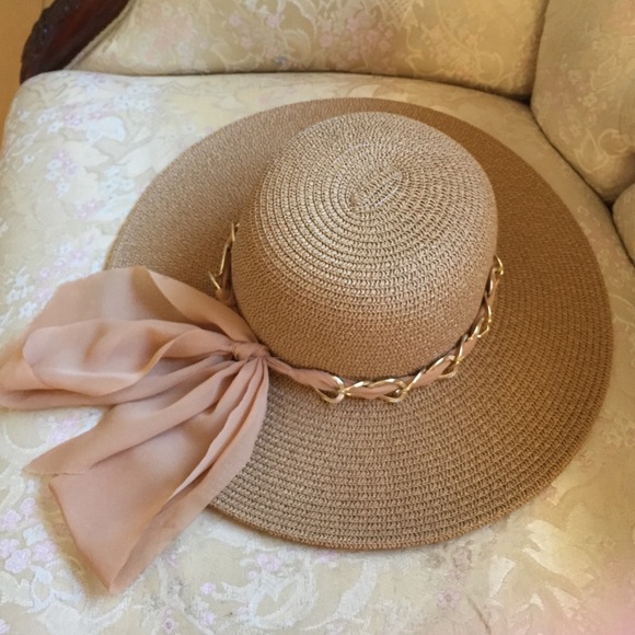 Beach hat