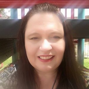 Meet your Posher, Lauri j