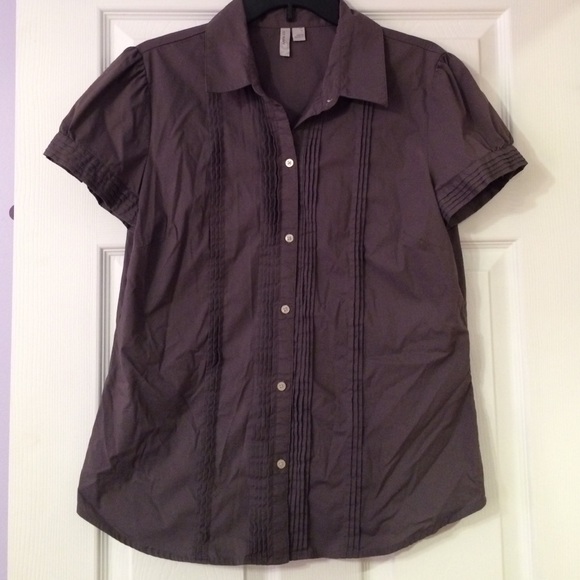 Old Navy, ruffled button-up blouse - Picture 1 of 2