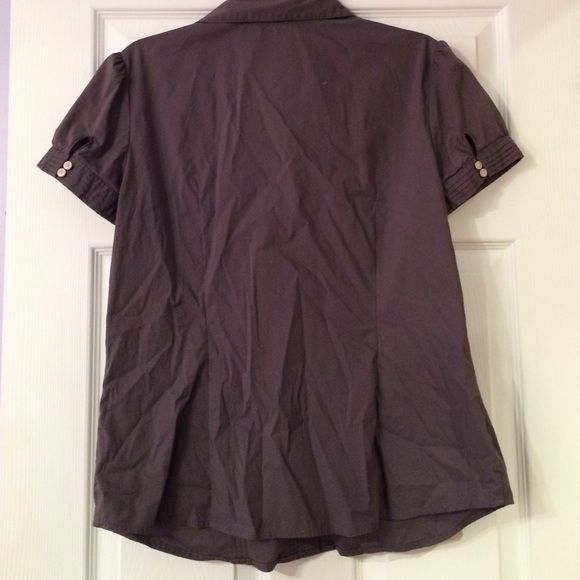 Old Navy, ruffled button-up blouse - Picture 2 of 2