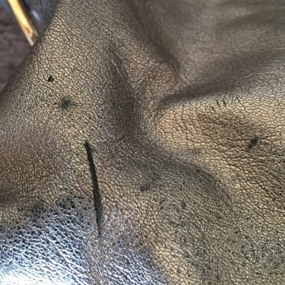 YVES SAINT LAURENT Pewter Silver Leather bag! - Picture 4 of 4