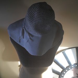 Off white floppy hat