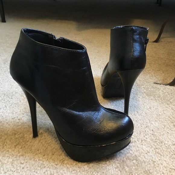 Black heeled booties