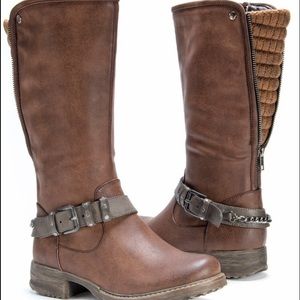 NWT Muk-Luks Cognac Santinas ❗️❗️