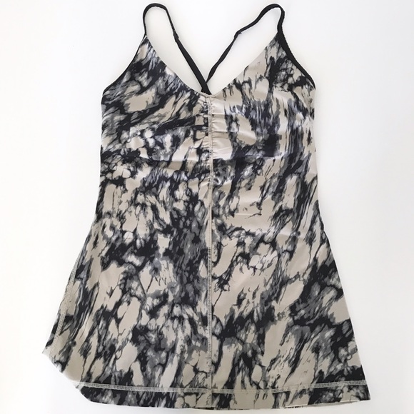 Lulu lemon top