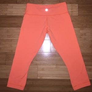 Lululemon reversible wunder under crop