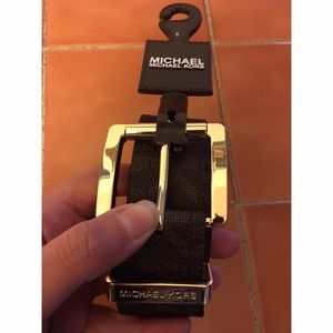 Authentic Michael Kors Leather Signature Belt