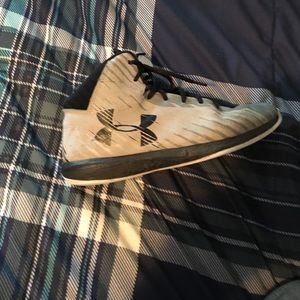 Under armor basketball shoes