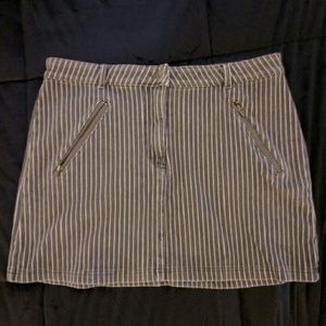 Sourpuss skirt w/ pockets!