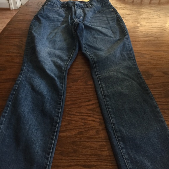 YNDJ Petite Cropped Jeans