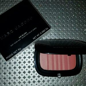 Marc Jacobs Air blush (Kinks & Kisses)