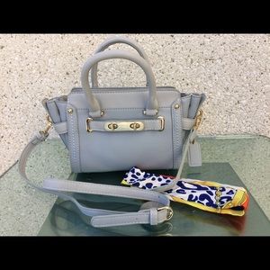 Mini cross body/ hand purse 👛💕