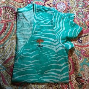 Vineyard Vines v-neck tee