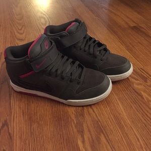 Nike Morgan Mid 2 Sneakers Size 9 Women's