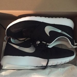 Brand New Roshes