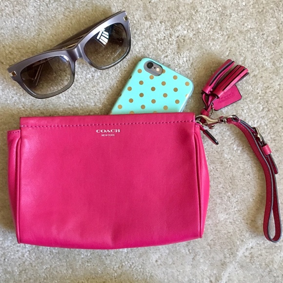 Like New Authentic Coach Hot Pink Leather Wristlet