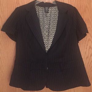 💥EUC Short sleeve blazer