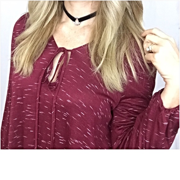 L/XL Flattering Flowy Wine Tie Up Tunic Top sold - Picture 3 of 4