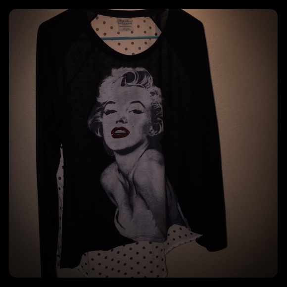 Marilyn Monroe brand top