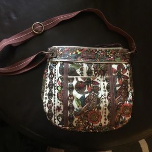 PERFECT SAKROOTS CROSSBODY