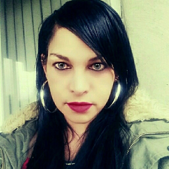 Meet your Posher, Amalia - Picture 3 of 4