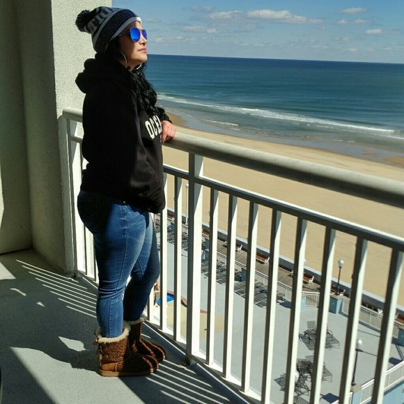 Meet your Posher, Amalia - Picture 2 of 4