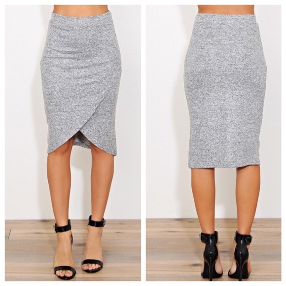 🆕 Front wrap hacci knit skirt - Picture 2 of 2