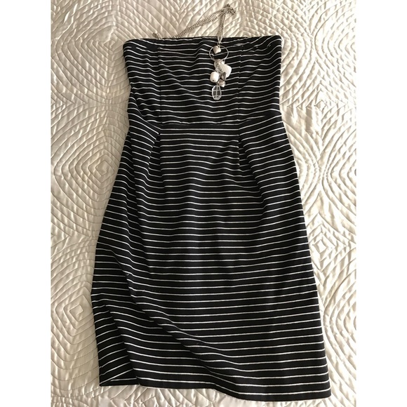 Black Old Navy Strapless Dress - Picture 1 of 1